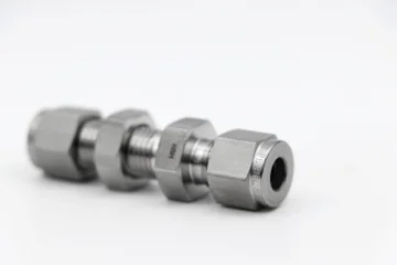 31600