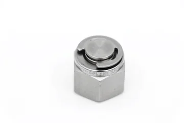31631