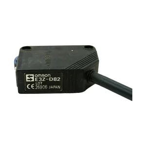 E3Z-D82 | Omron Diffuse-reflective Sensor